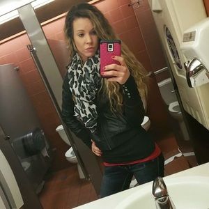 Meet your Posher, Christina